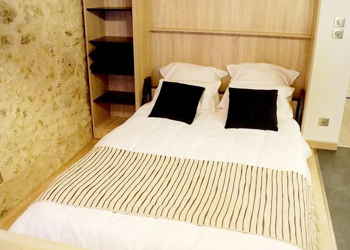 Апартаменты The Creative Town Center Шеврёз